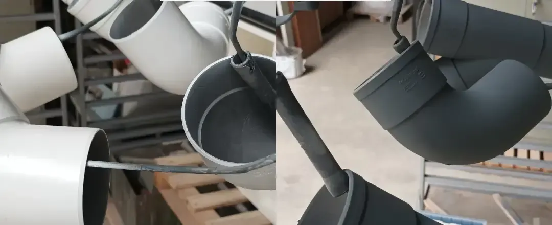 Witte pvc-bochten naast donkergrijs gelakte exemplaren